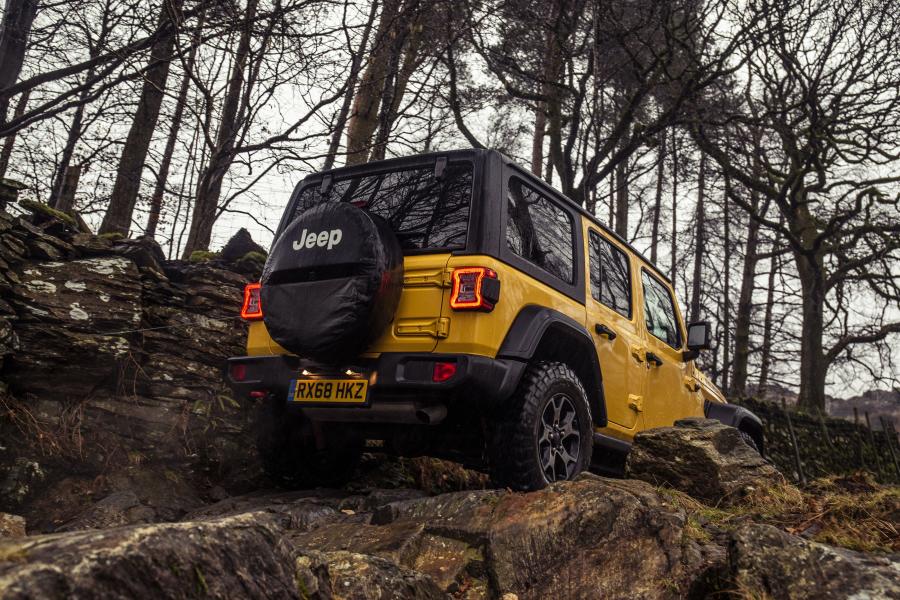  Jeep Wrangler Unlimited Rubicon (JL) 2019 года  (UK) (фото 12 из 23)